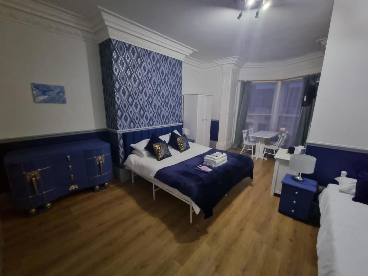 Lilyrose Hotel วิทบี ภายนอก รูปภาพ